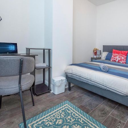 Modern Family Home W/Wi-Fi, Netflix, Self Check-In Londen Buitenkant foto