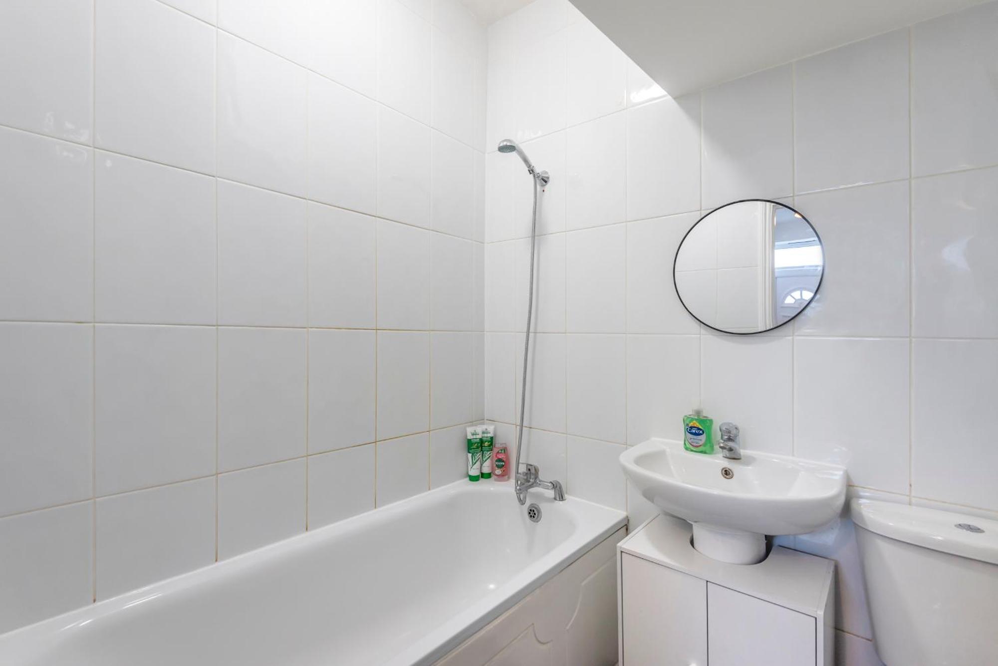 Modern Family Home W/Wi-Fi, Netflix, Self Check-In Londen Buitenkant foto