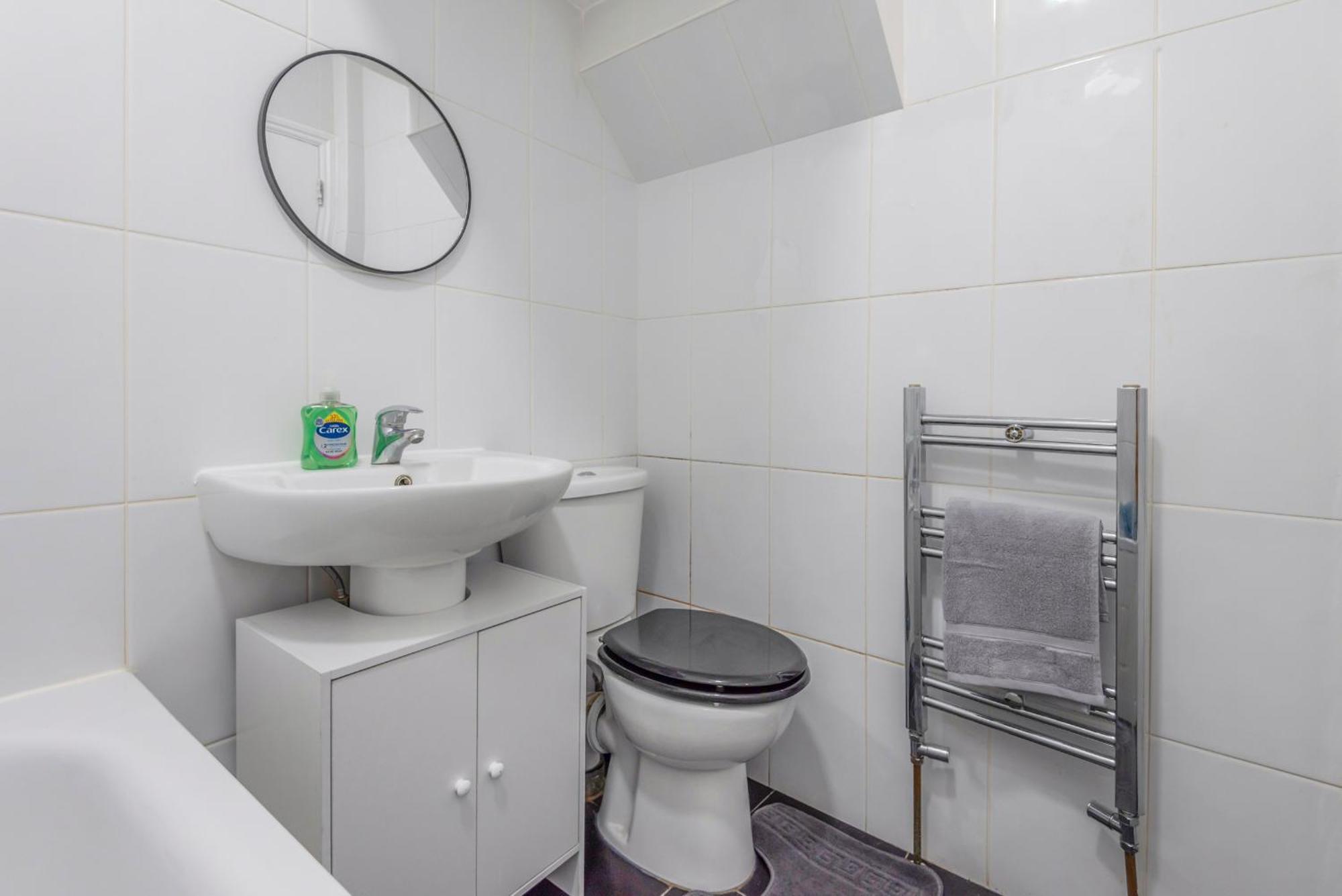 Modern Family Home W/Wi-Fi, Netflix, Self Check-In Londen Buitenkant foto