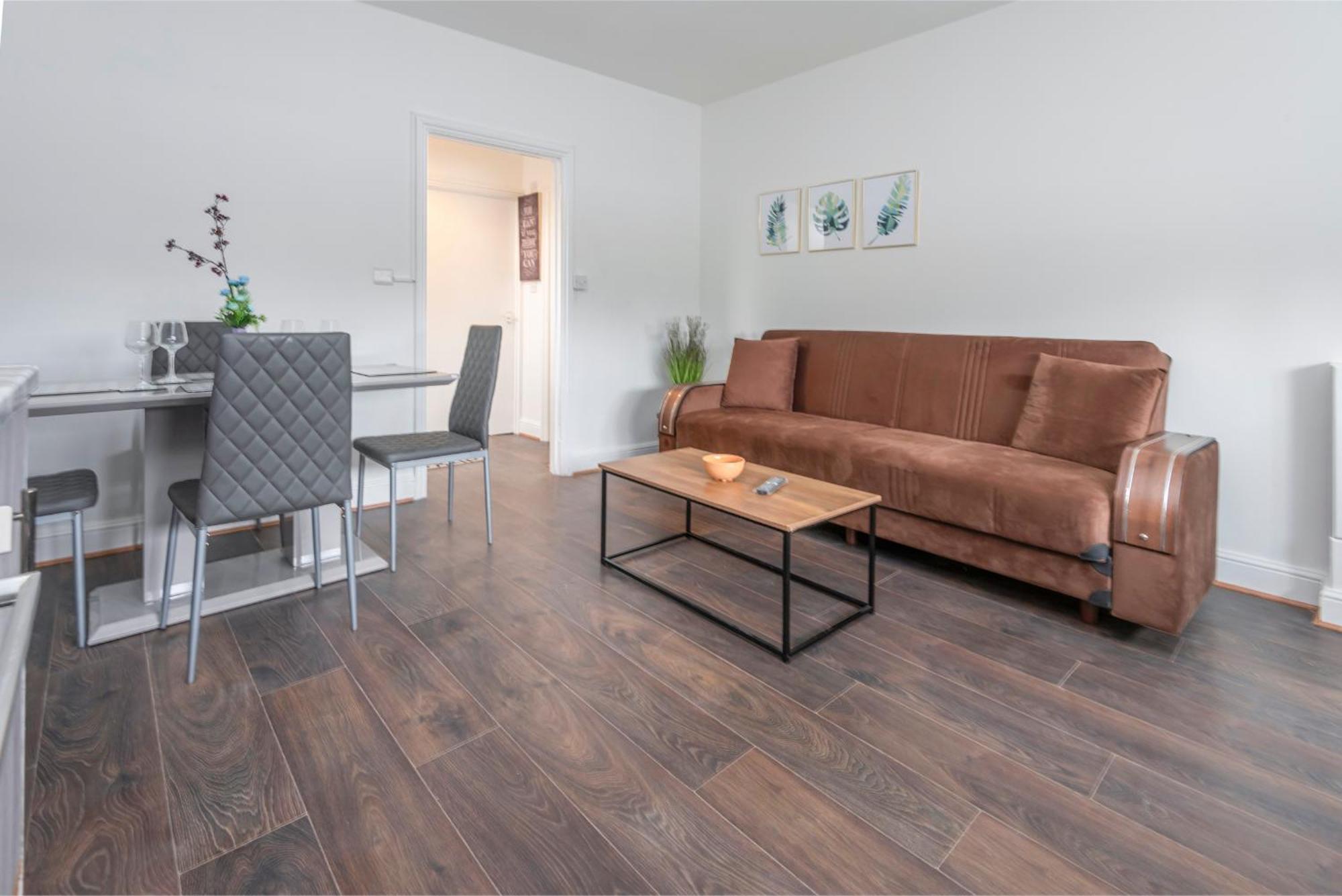 Modern Family Home W/Wi-Fi, Netflix, Self Check-In Londen Buitenkant foto