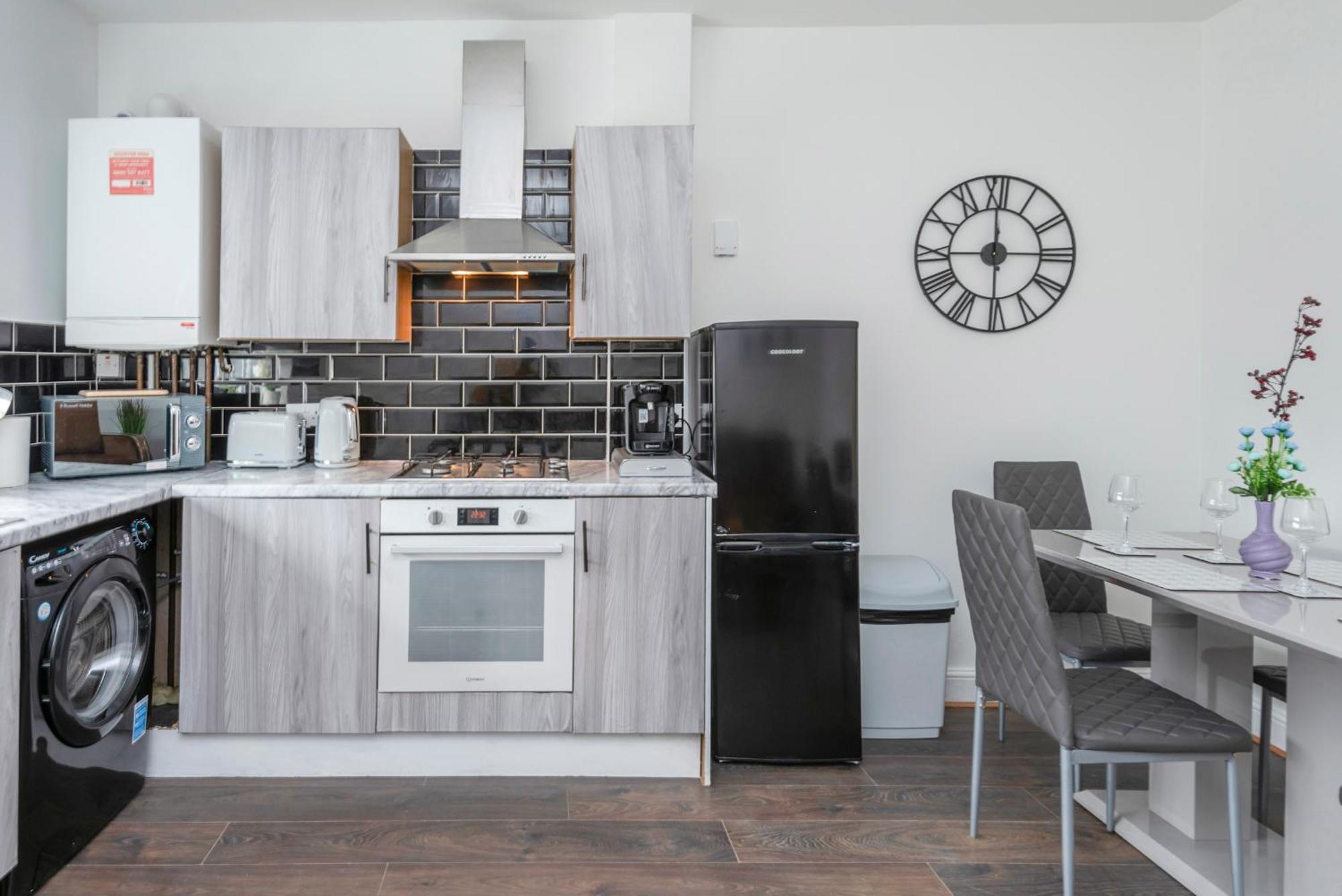 Modern Family Home W/Wi-Fi, Netflix, Self Check-In Londen Buitenkant foto