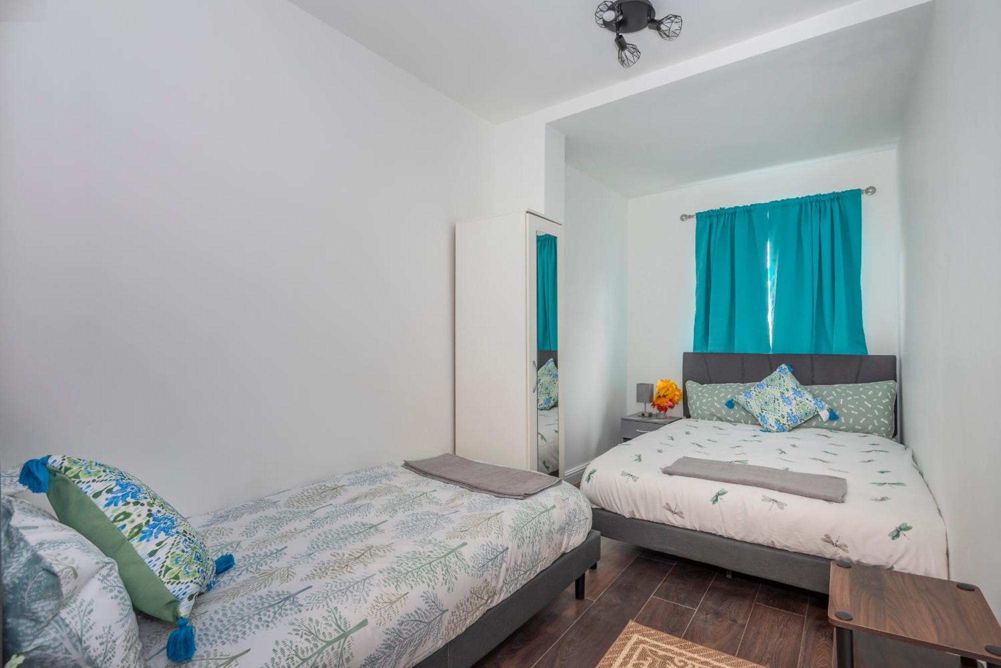 Modern Family Home W/Wi-Fi, Netflix, Self Check-In Londen Buitenkant foto